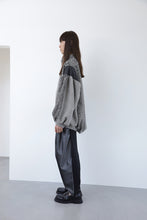 画像をギャラリービューアに読み込む, Silk chambray tuck pants Gray
