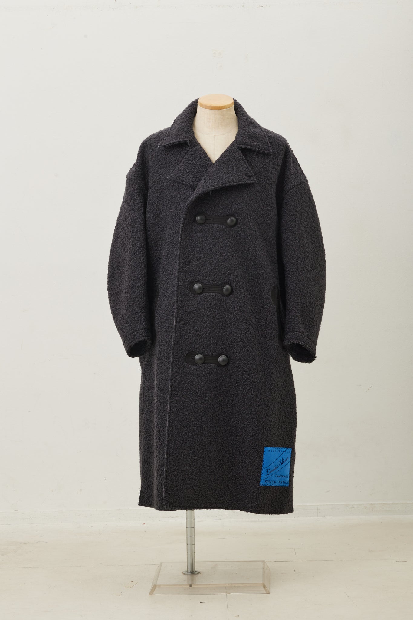 Long P Coat Astrakhan Gray 限定枚数生産 – MEGMIURA